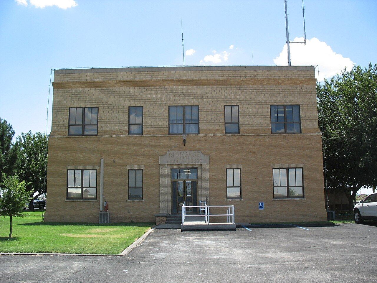 Loving County courthouse, Texas