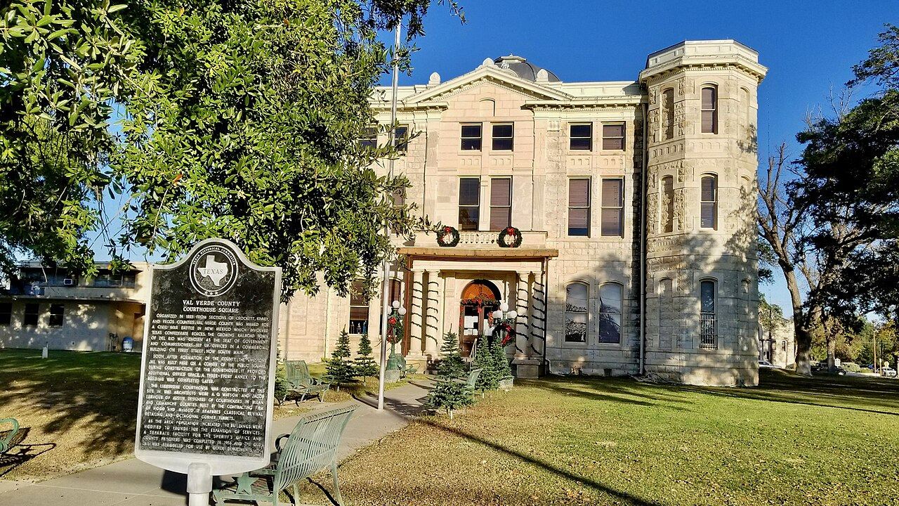 Val Verde County courthouse, Texas